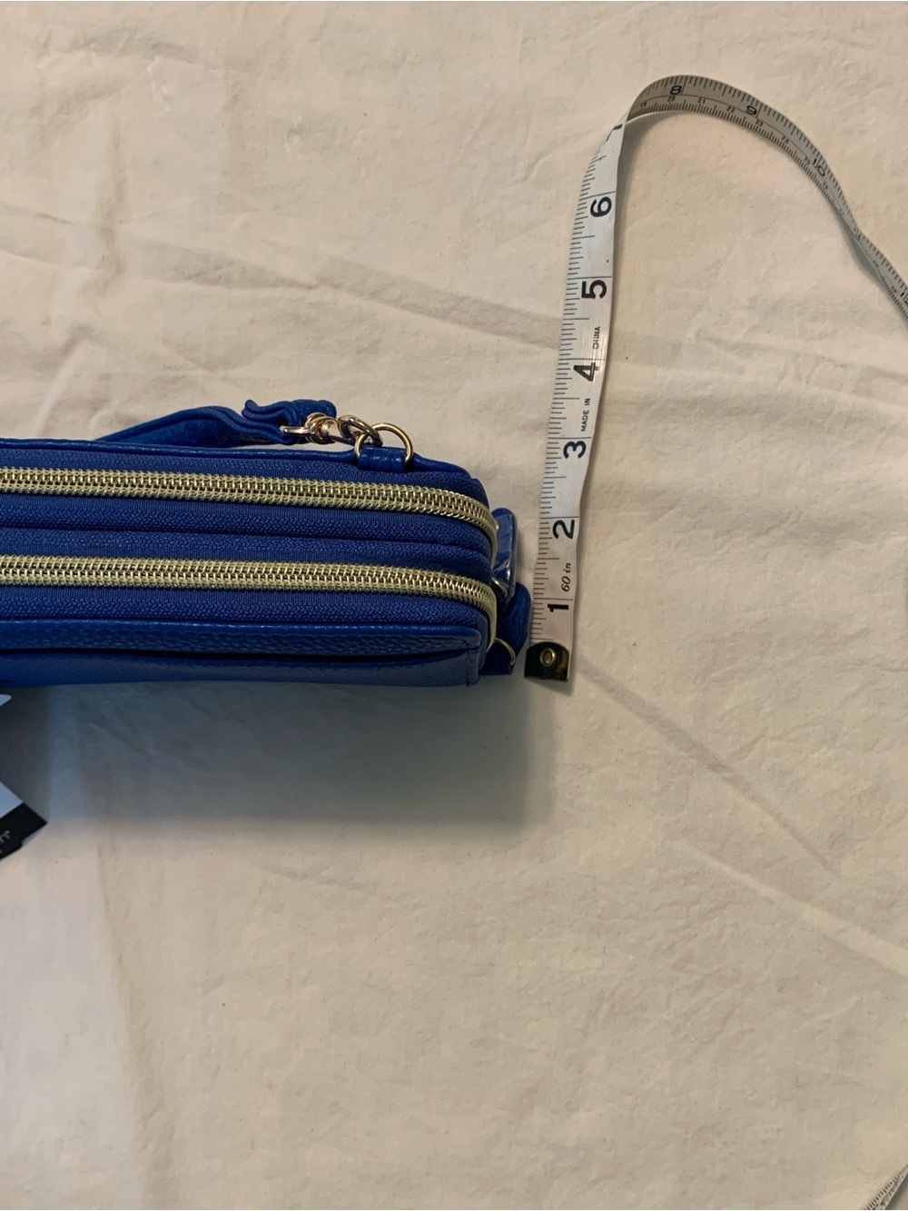 Women's RFID Shield Crossbody/Wristlet with Removable Strap Bright Lagoon Blue. - Picture 5 of 8